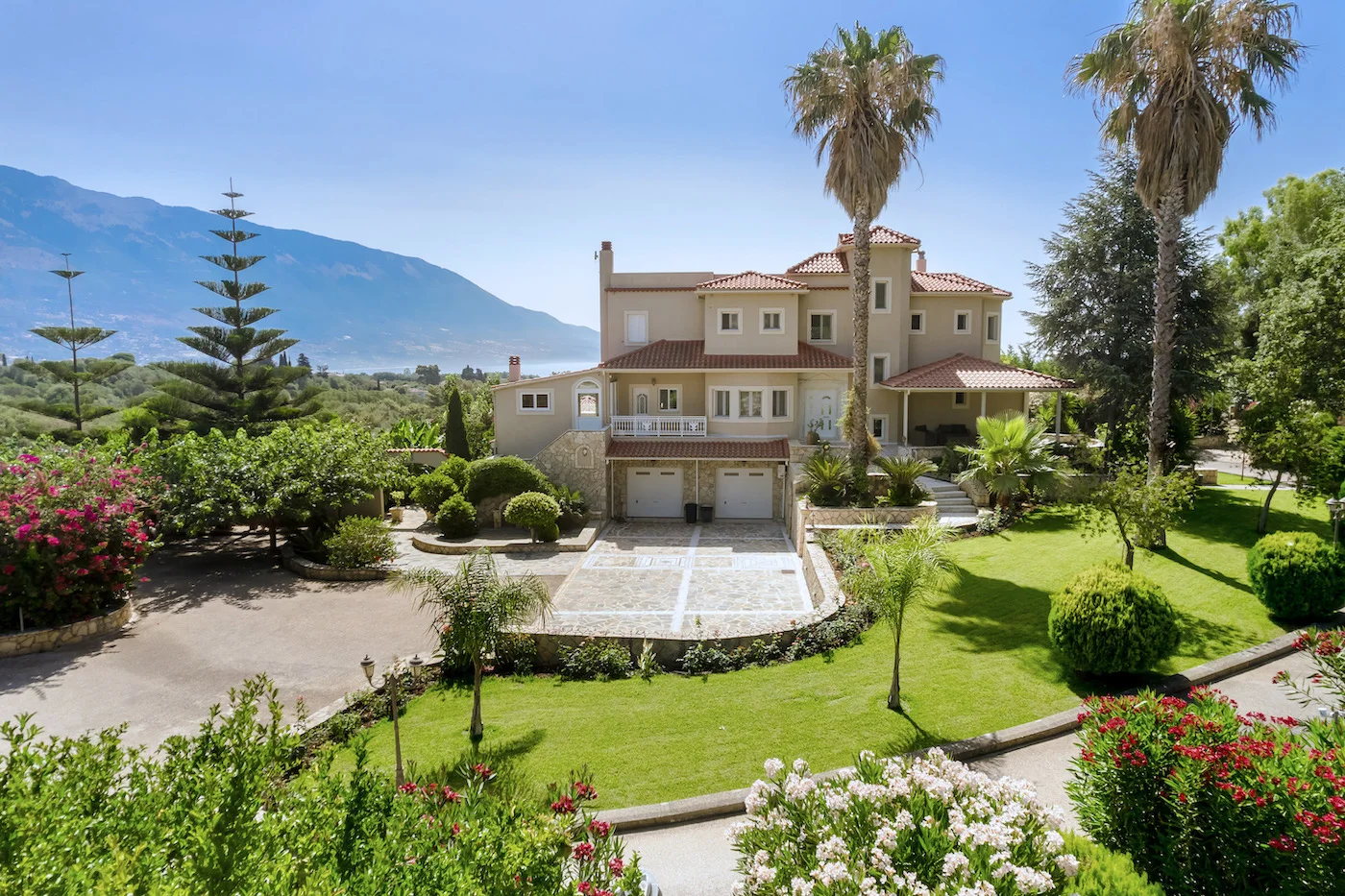 Private pool with sea view – Luxury Villa Kefalonia outdoor experience