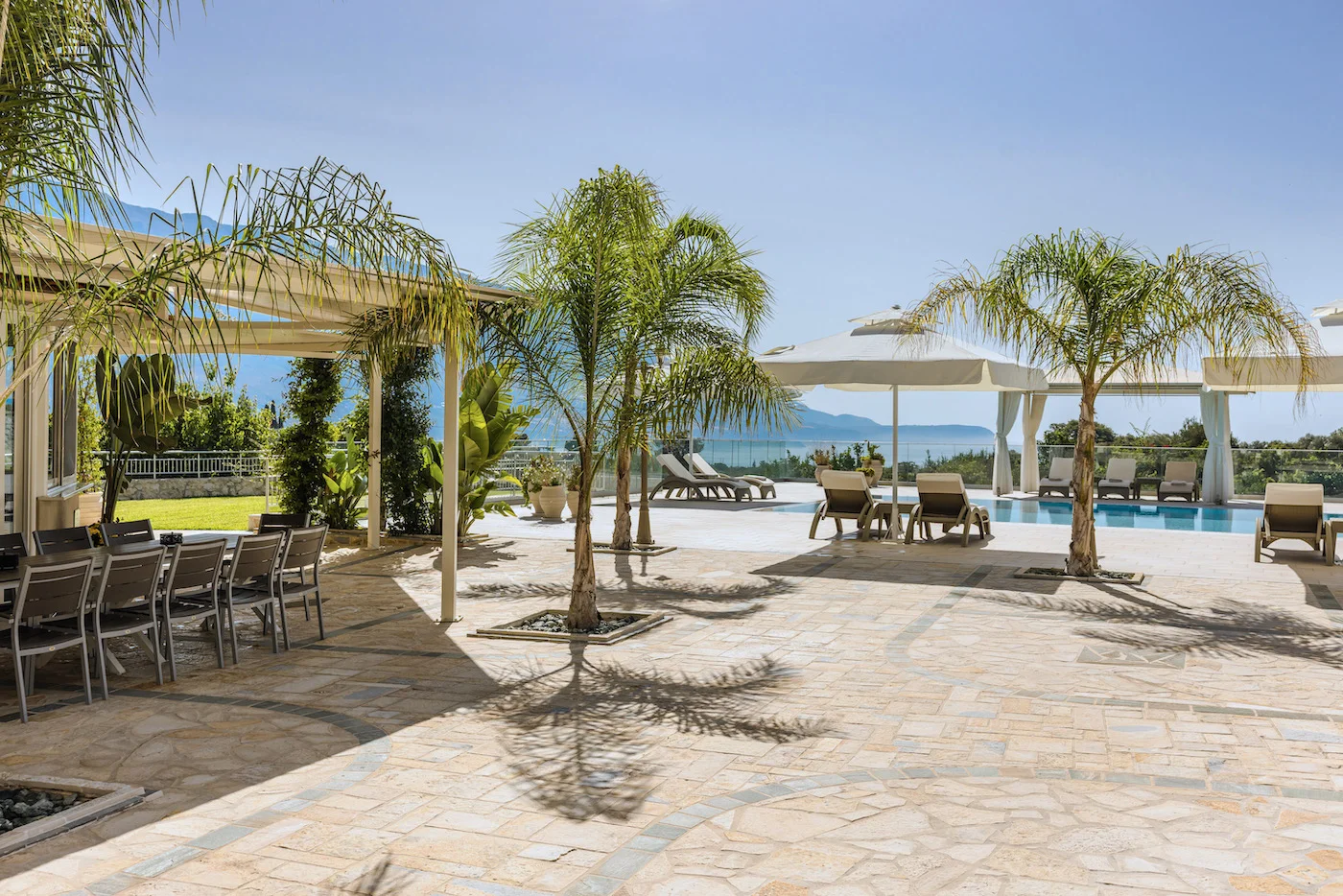 Outdoor dining area – Hidden Gem Estate Kefalonia with alfresco elegance